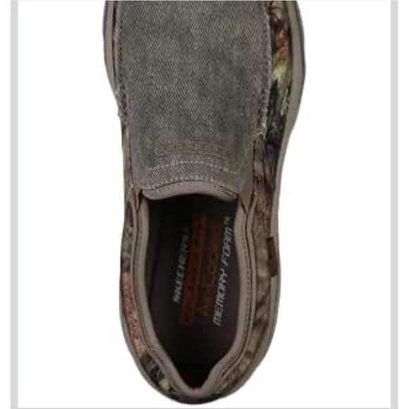 SKECHERS Men\'s Memory Foam Slip On Shoes Loafer 204331 CAMO NEW IN BOX SZ‎ 10.5